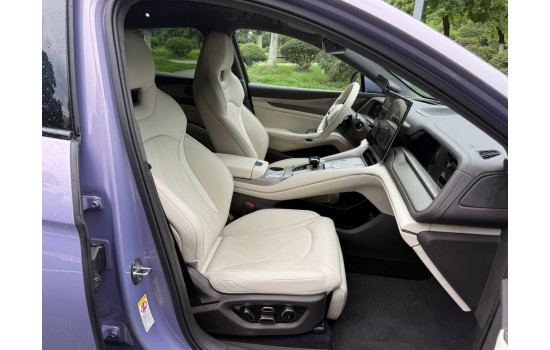 Denza N7 EV, пробіг 8 тисяч км